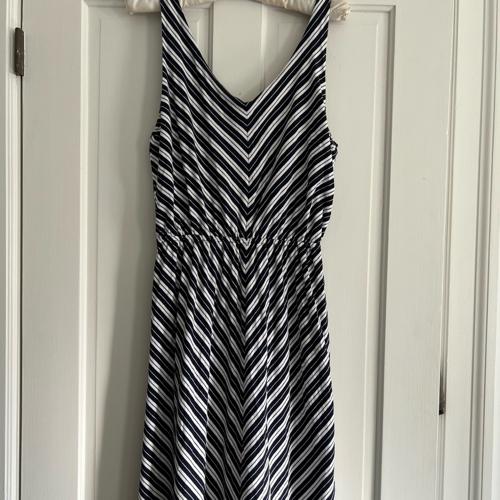 EUC Maison Jules Maxi Dress - Picture 2 of 7